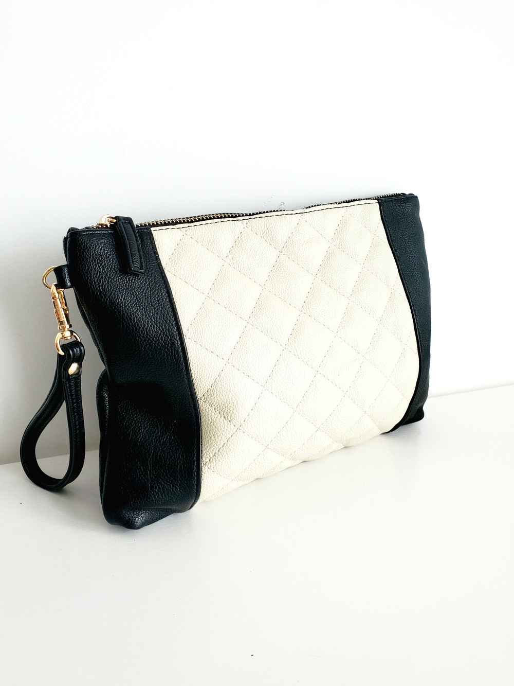 Aldo Two-Tone Quilted Wristlet Clutch - Black & Cream